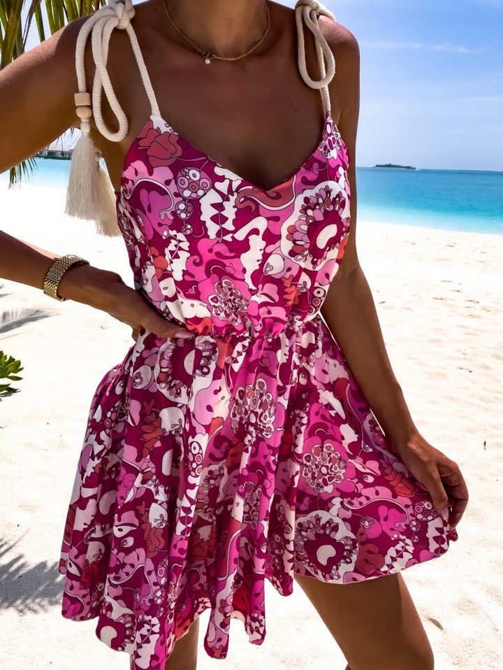 Chic and stylish dress with floral pattern for women