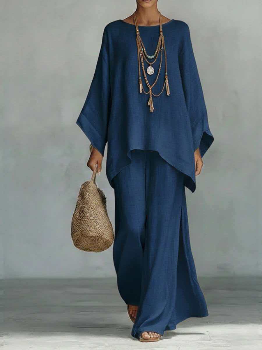 Ladies airy set made of soft fabric with a loose fit Lune London
