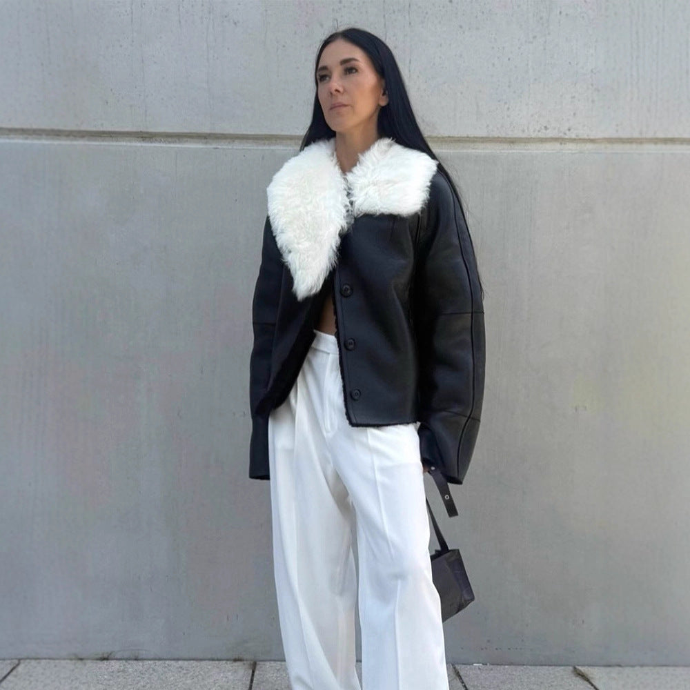 Luxurious synthetic leather jacket for women with faux fur collar Lune London