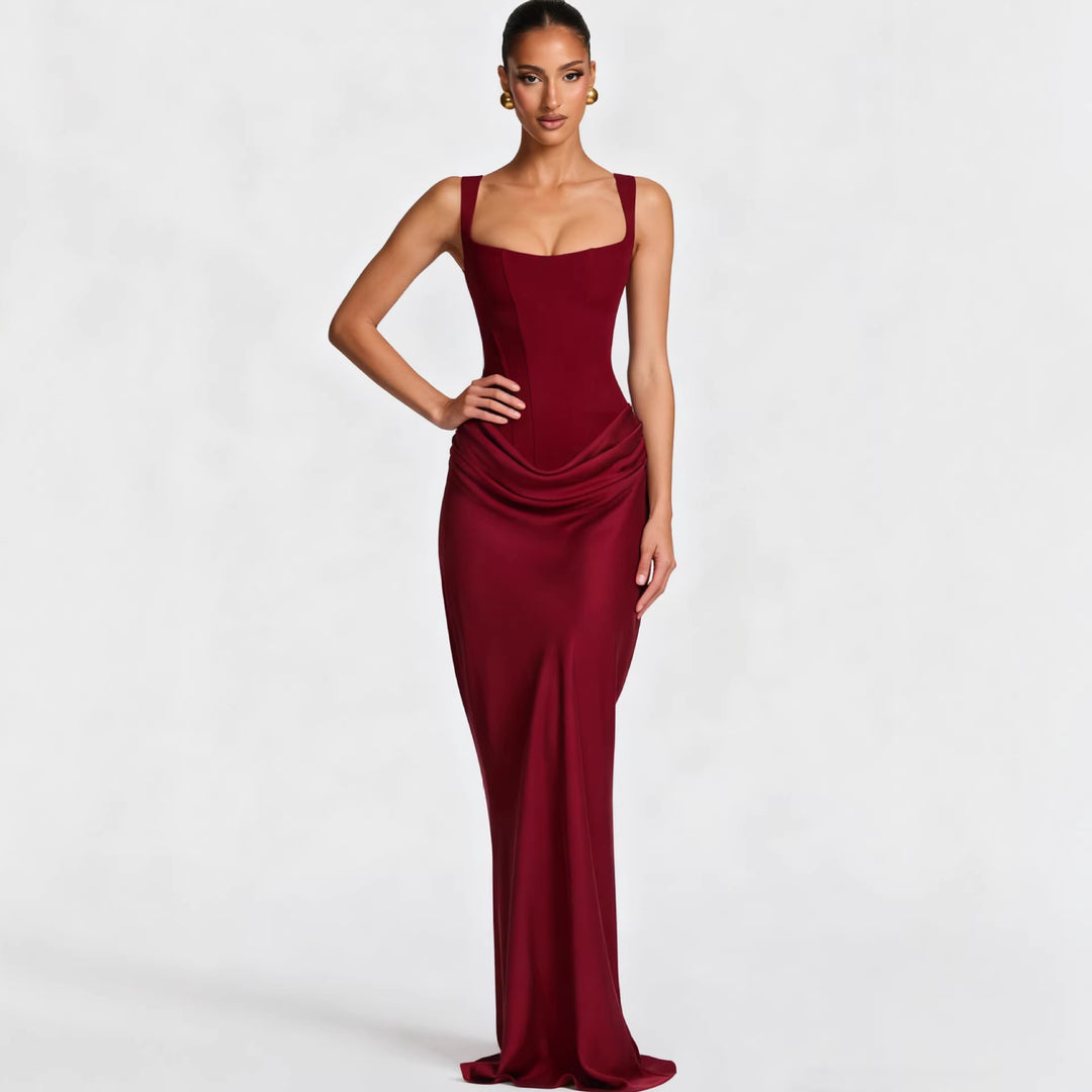Ladies elegant and figure-hugging evening dress with fully lined skirt Lune London