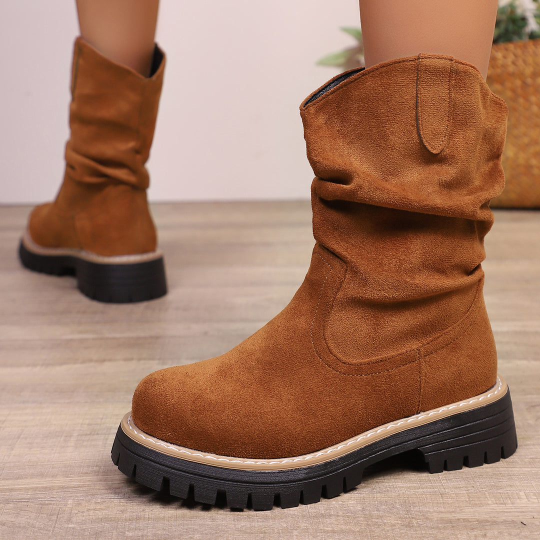 Soft suede boots for women with a relaxed crumpled aesthetic and a sturdy molded sole Lune London