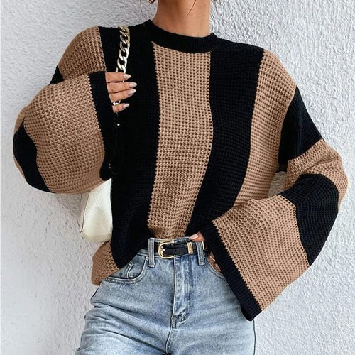 Ladies trendy sweater with structured honeycomb pattern and wide sleeves Lune London