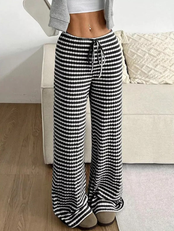 Wide plaid trousers for women with elastic waistband Lune London