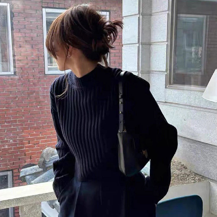 Thick knitted sweater for women with ribbed structure Lune London