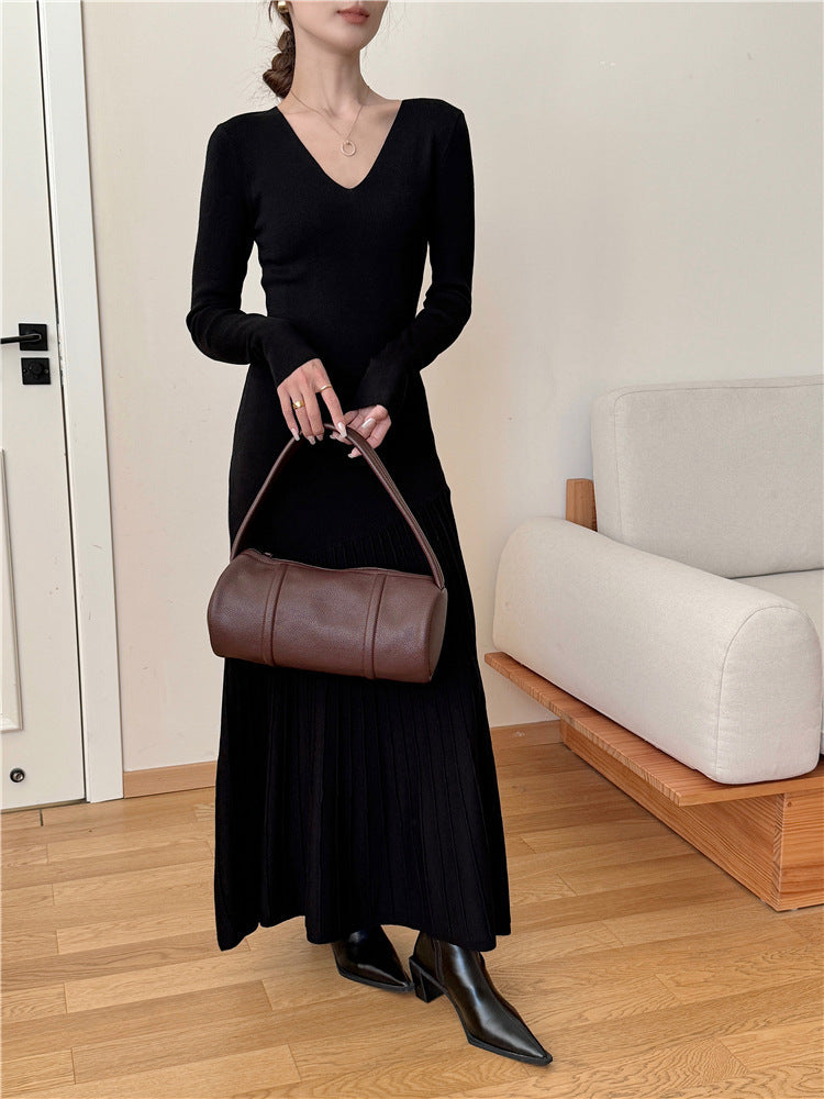 Maxi dress for women with V-neck and pleated skirt design Lune London