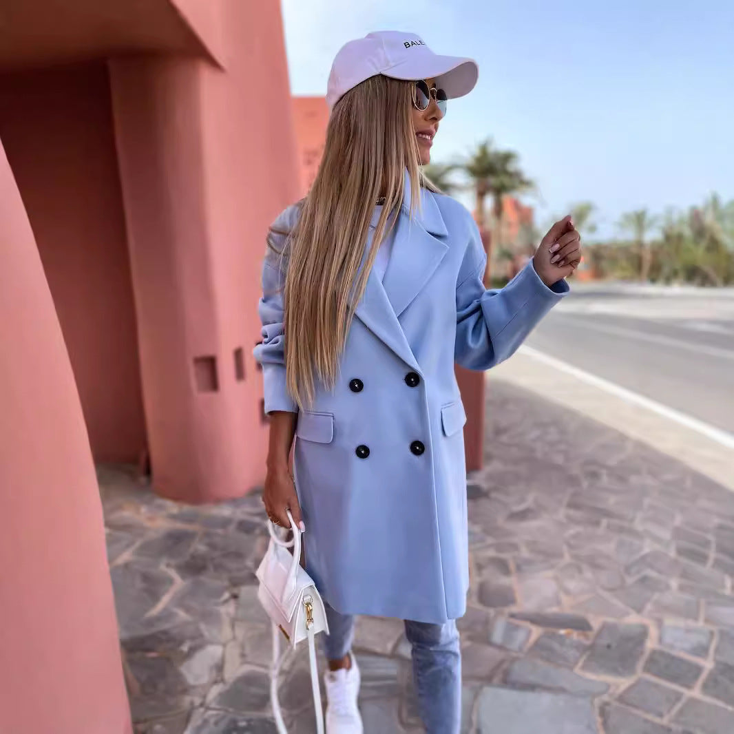 Elegant double-breasted coat for women in cloth Lune London