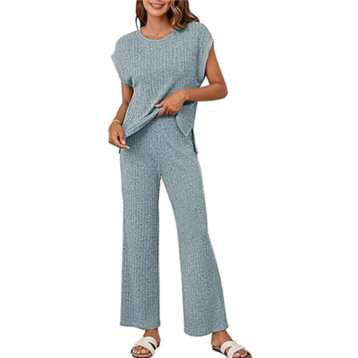 Comfortable knit loungewear set for women with wide sleeves and a relaxed fit Lune London
