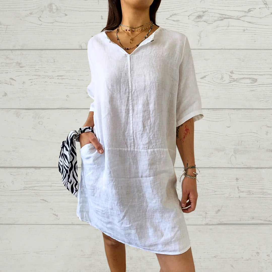 Linen dress for women with V-neckline and practical pockets Lune London