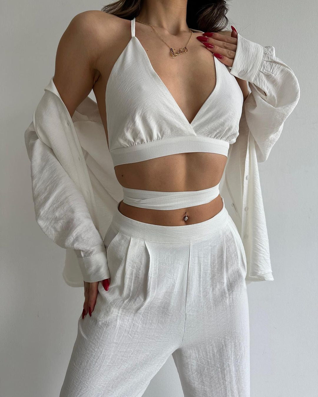 Elegant two-piece set for women made of fluid fabric and fitted design Lune London