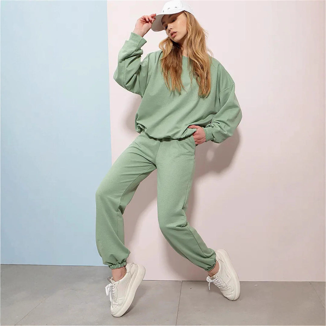Casual set for women with loose top and comfortable pants Lune London