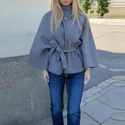 Elegant hoodie jacket for women with a loose fit and refined details Lune London