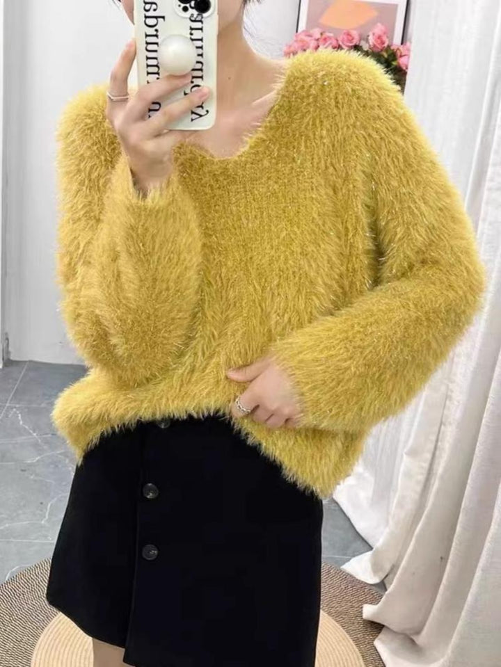 Pull féminin en V peluche avec manches longues et fils scintillants Chic & Stil