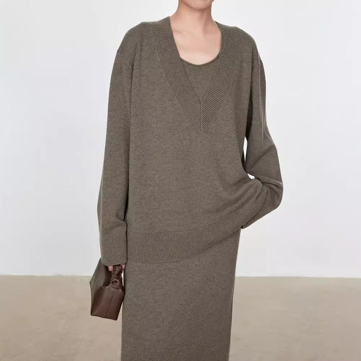 Pull en tricot épais pour femmes avec décolleté en V et coupe oversize Chic & Stil