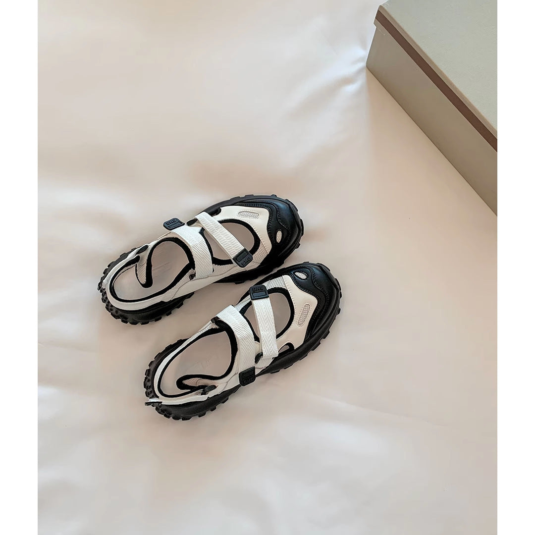 Women's Sporty Sneakers with Practical Velcro Closure and Shock-Absorbing Sole Lune London
