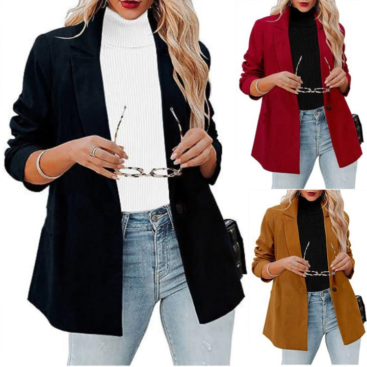 Classic women's blazer with modern design featuring a stylish lapel Lune London