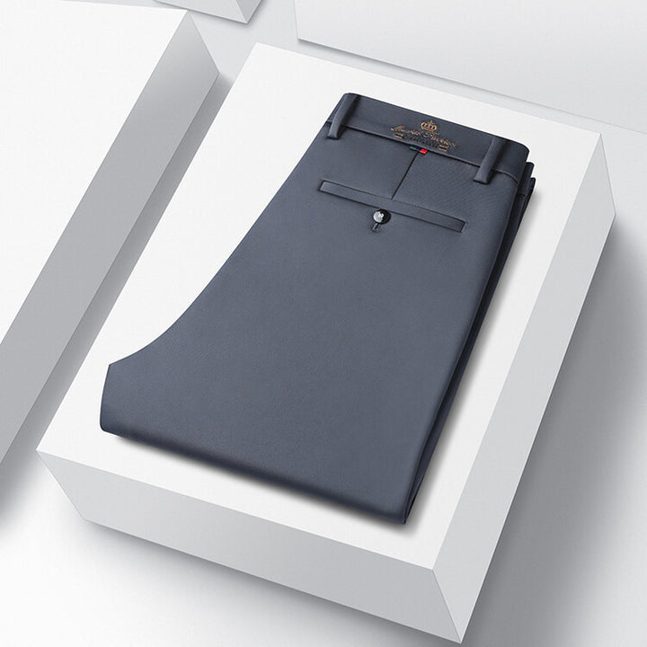 Elegant suit trousers for men with great wearing comfort and a neat finish Lune London