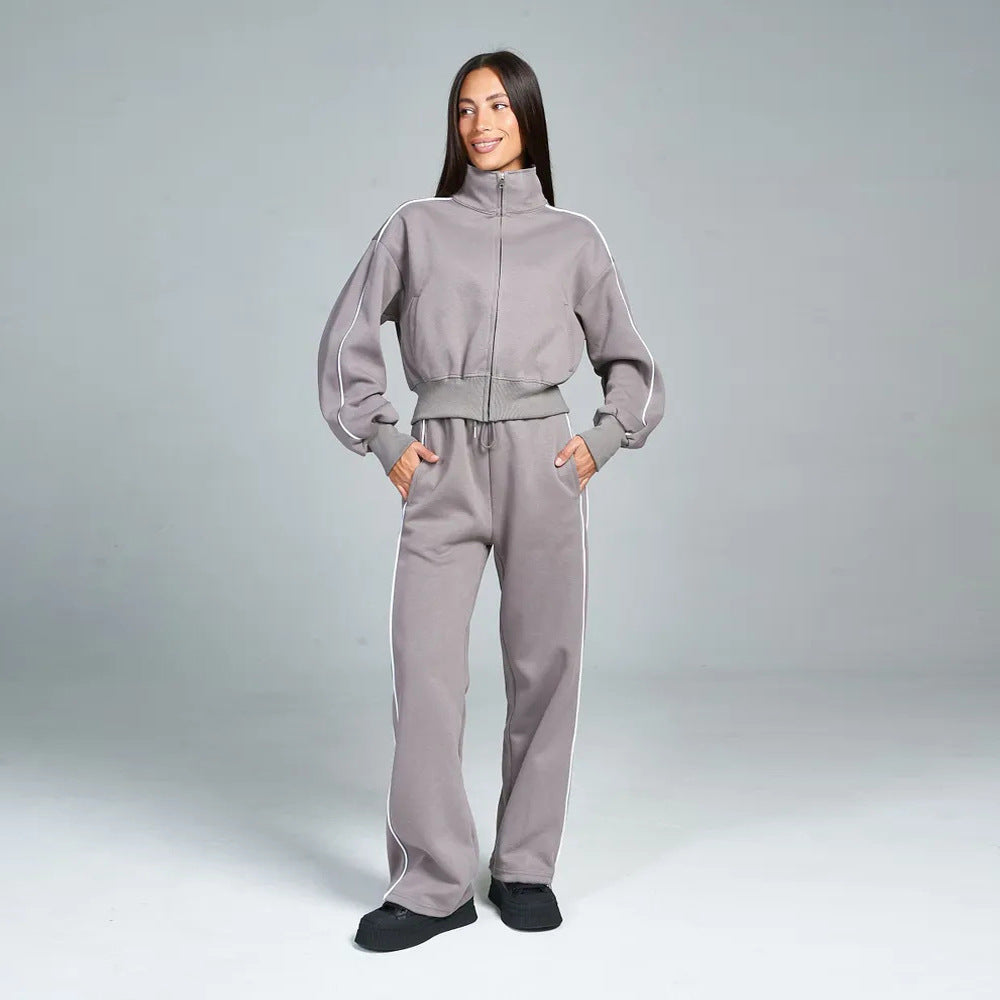 Leisure set for women with high collar and casual cut Lune London