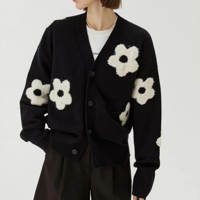 Women's knit jacket with floral appliqués and discreet V-neck Lune London