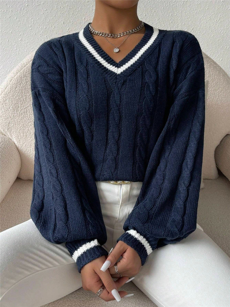 Knit sweater for women with a trendy V-neck and an elegant cable pattern Lune London