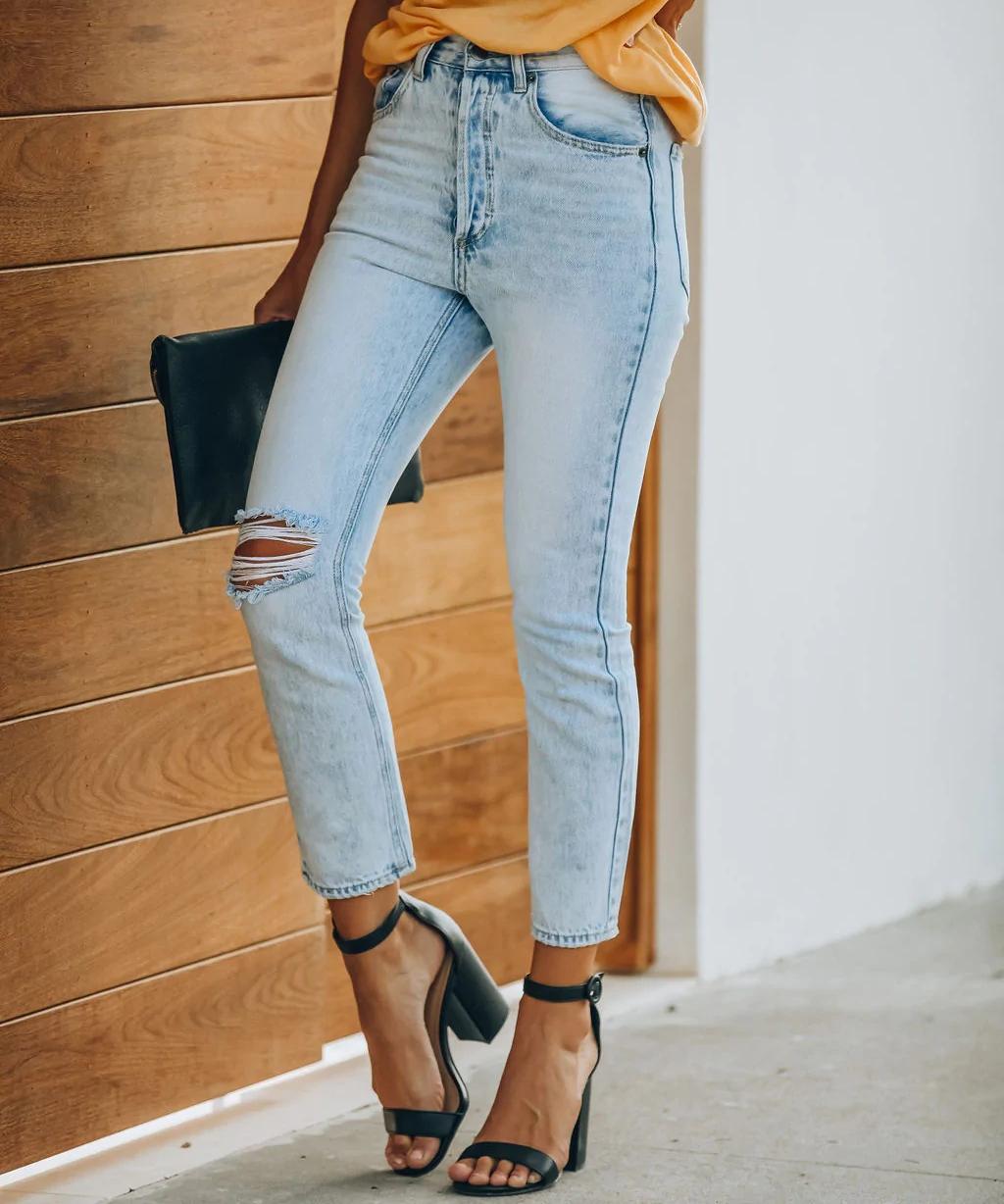 High-waisted jeans for women with ripped details and slim fit Lune London