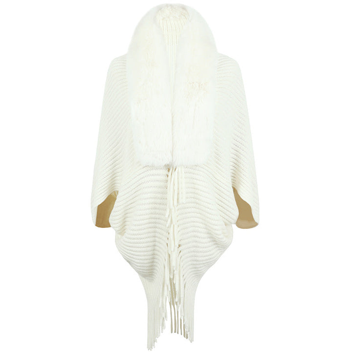 Women's Luxurious Knit Poncho with Elegant Faux Fur Collar and Fringes Lune London