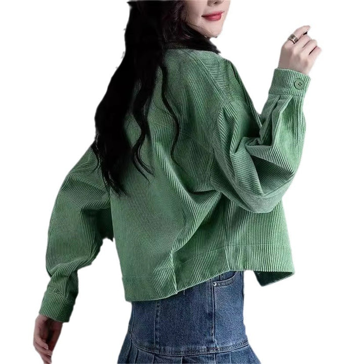 Veste en corduroy tendance pour femmes avec une coupe décontractée et des épaules tombantes Chic & Stil
