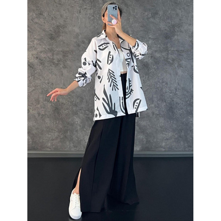Women Oversized Casual Shirt with Graphic Print and Wide Cut Lune London