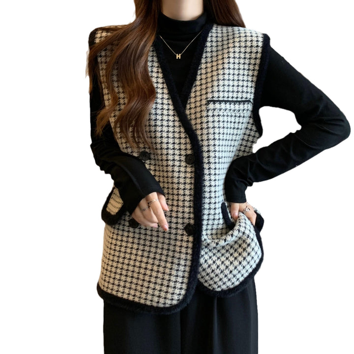 Gilet tricoté élégant pour femme avec motif à carreaux et design de poche pratique Chic & Stil
