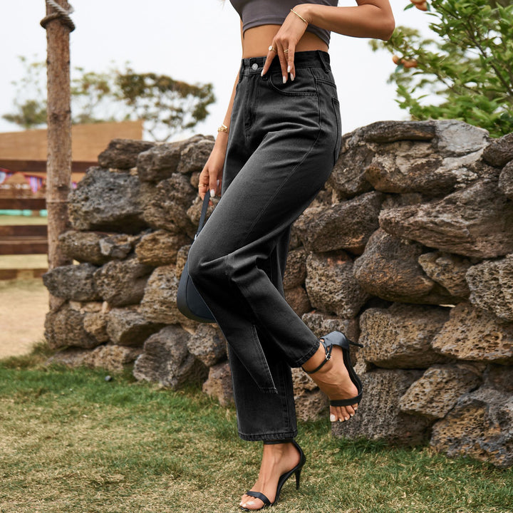 High-waisted jeans for women with straight leg and side pockets Lune London
