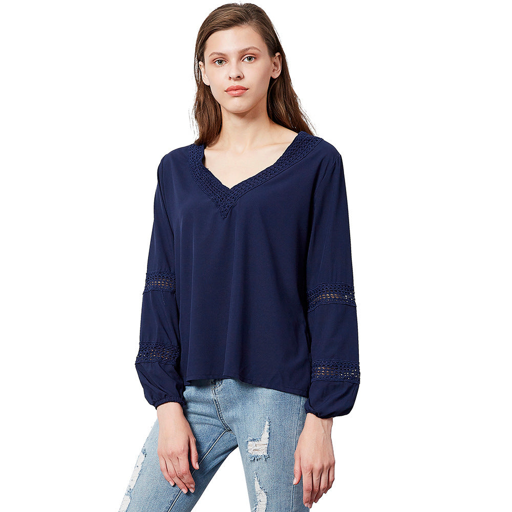 Light blouse for women with V-neck and lace Lune London