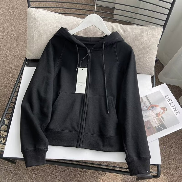 Veste à capuchon décontractée pour femmes avec coupe sportive Chic & Stil