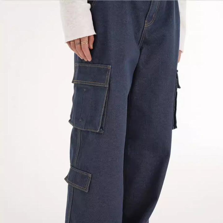 Jean cargo pour femmes avec une coupe ample et des poches pratiques