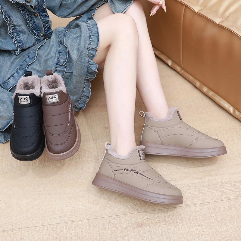 Women's Insulated Sneakers with Non-Slip Sole and Ergonomic Shape Lune London