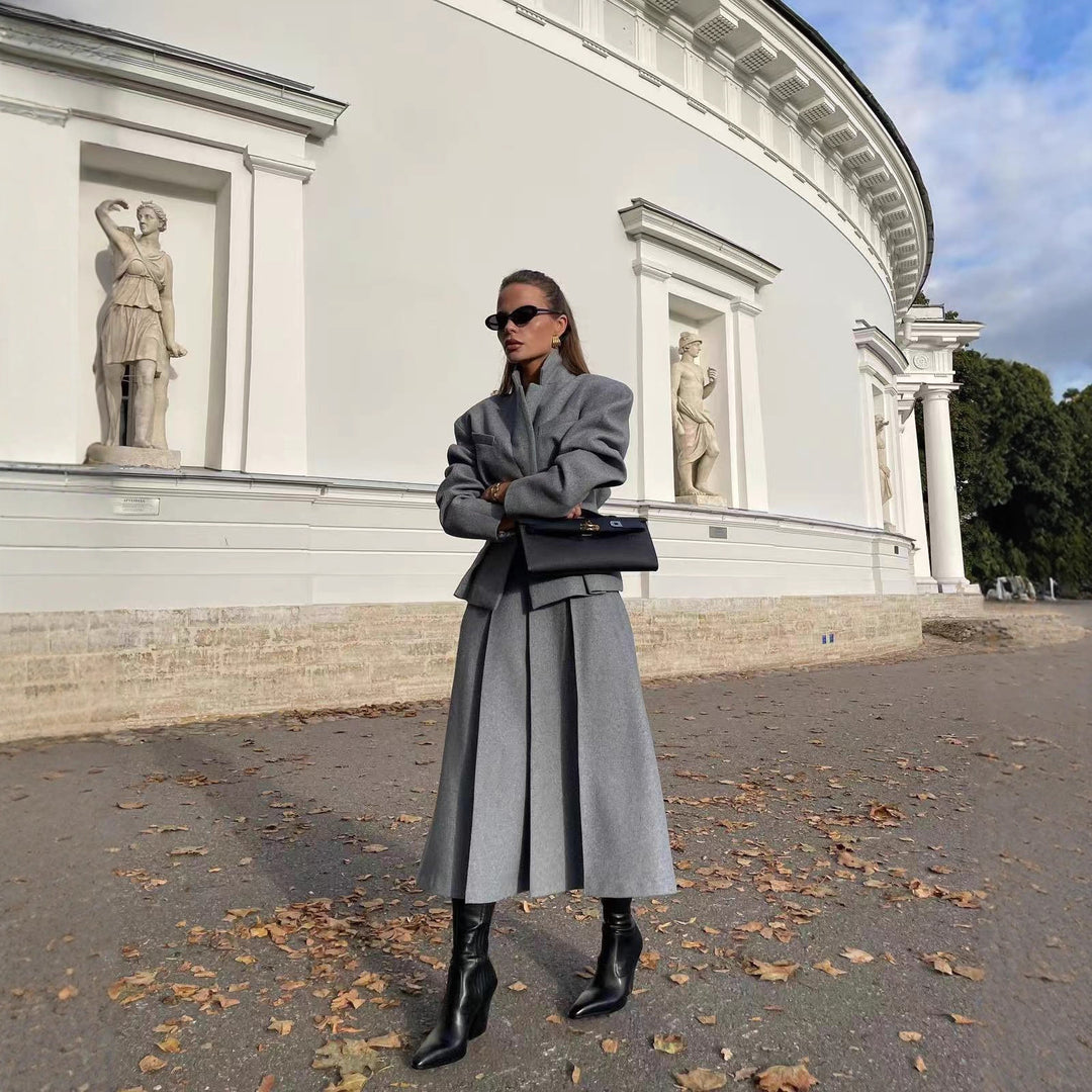 Ensemble de blazer et de jupe élégant pour femmes en tissu de haute qualité Chic & Stil