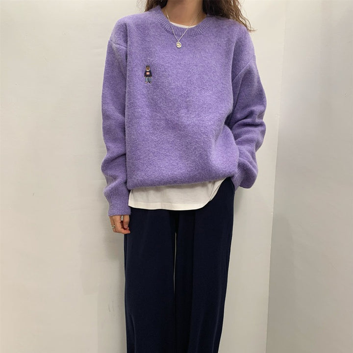 Ladies basic comfortable sweater with cute embroidered pattern Lune London