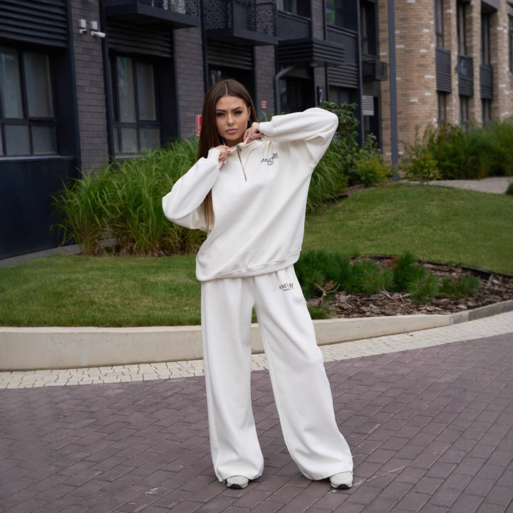 Women’s hoodie with half zipper and relaxed fit Lune London