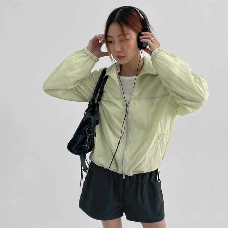 Veste coupe-vent légère pour femmes avec col haut Chic & Stil