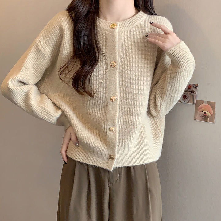 Cardigan Cozy pour femmes avec motif structuré fin et détails de boutons Chic & Stil
