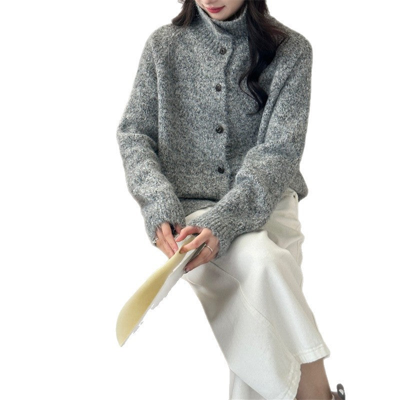Cardigan pour femmes confortable avec détails de boutons fins et coupe décontractée Chic & Stil
