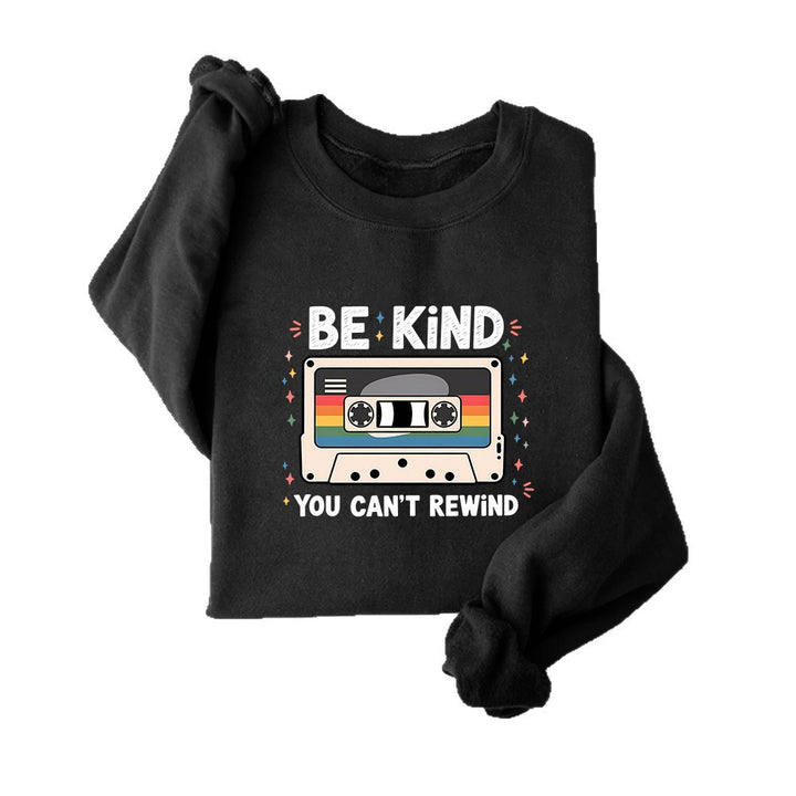 Sweatshirt femme avec design de cassette vintage et lettrage inspirant Chic & Stil