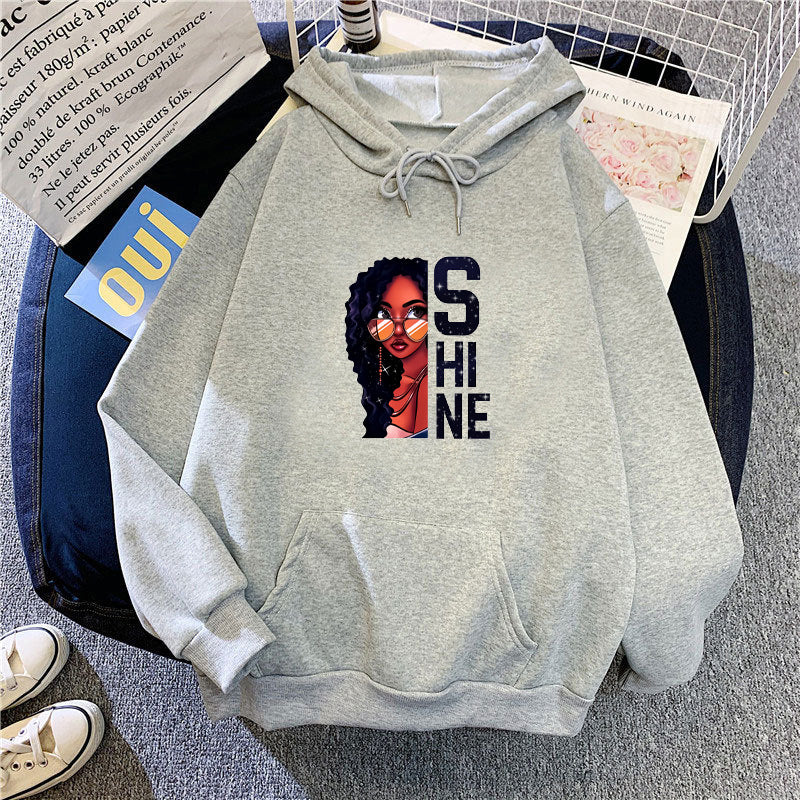 Women's hoodie with creative female design Chic & Stil