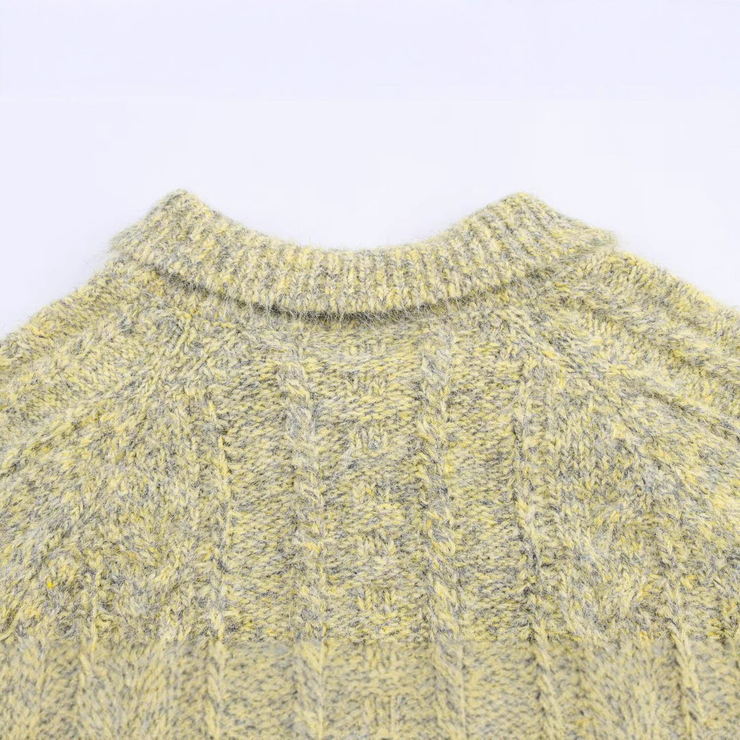 Knitted jacket for women with a chic and soft fabric and decorative buttons Lune London