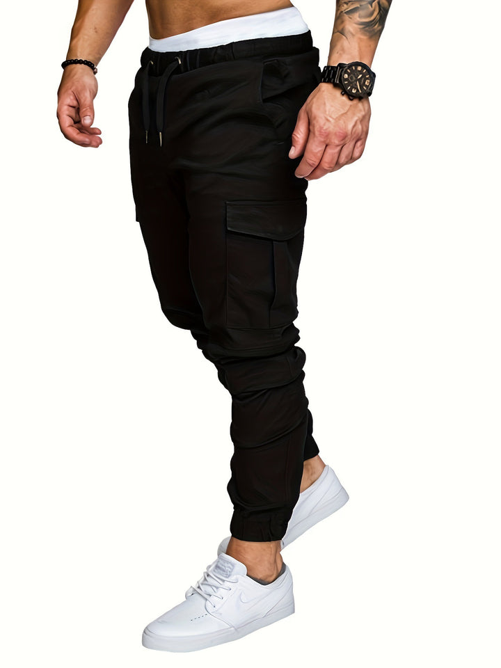 Cargo jogging pants for men with practical side pockets and elastic waist Lune London