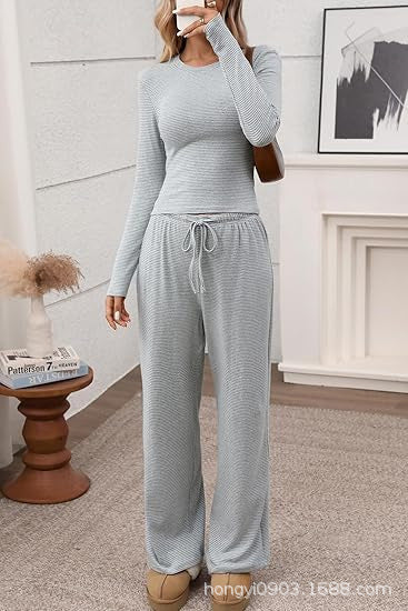 Ensemble décontracté à manches longues pour femmes avec coupe ample Chic & Stil