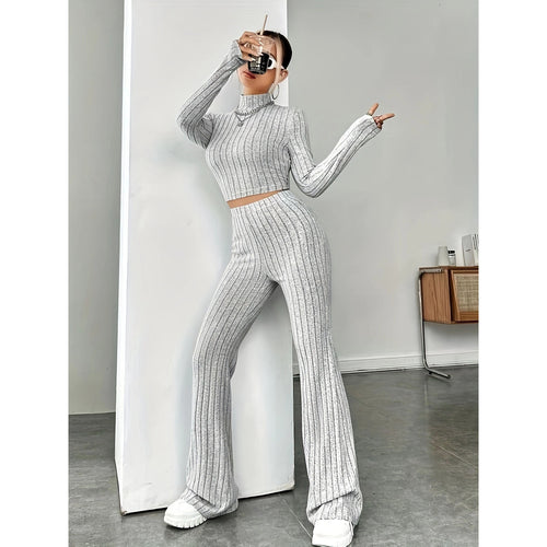 Casual women's clothing in crop-top and flared pants set Lune London
