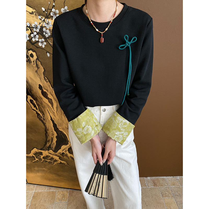 Ladies Fashionable Sweatshirt with Floral Collar Chic & Stil