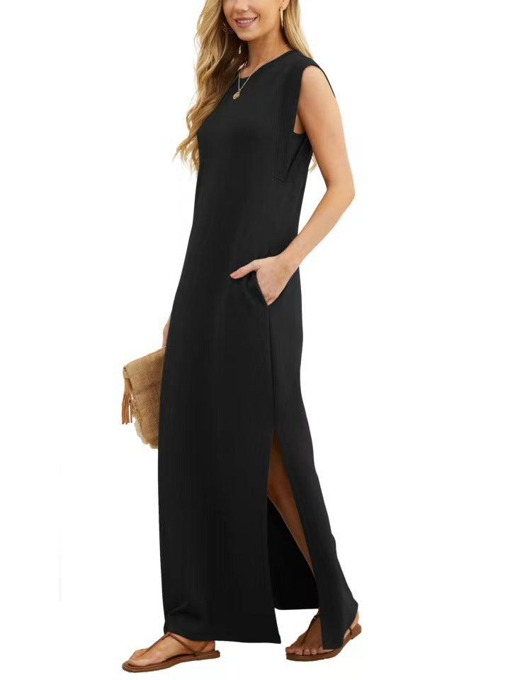 Maxi dress for women with modern shoulder details and a fluid cut Lune London
