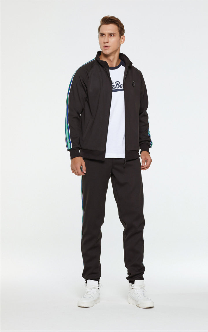 Casual tracksuit for men with practical pockets and breathable materials Lune London