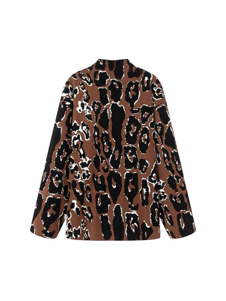 Casual women's sweater with animal print Lune London