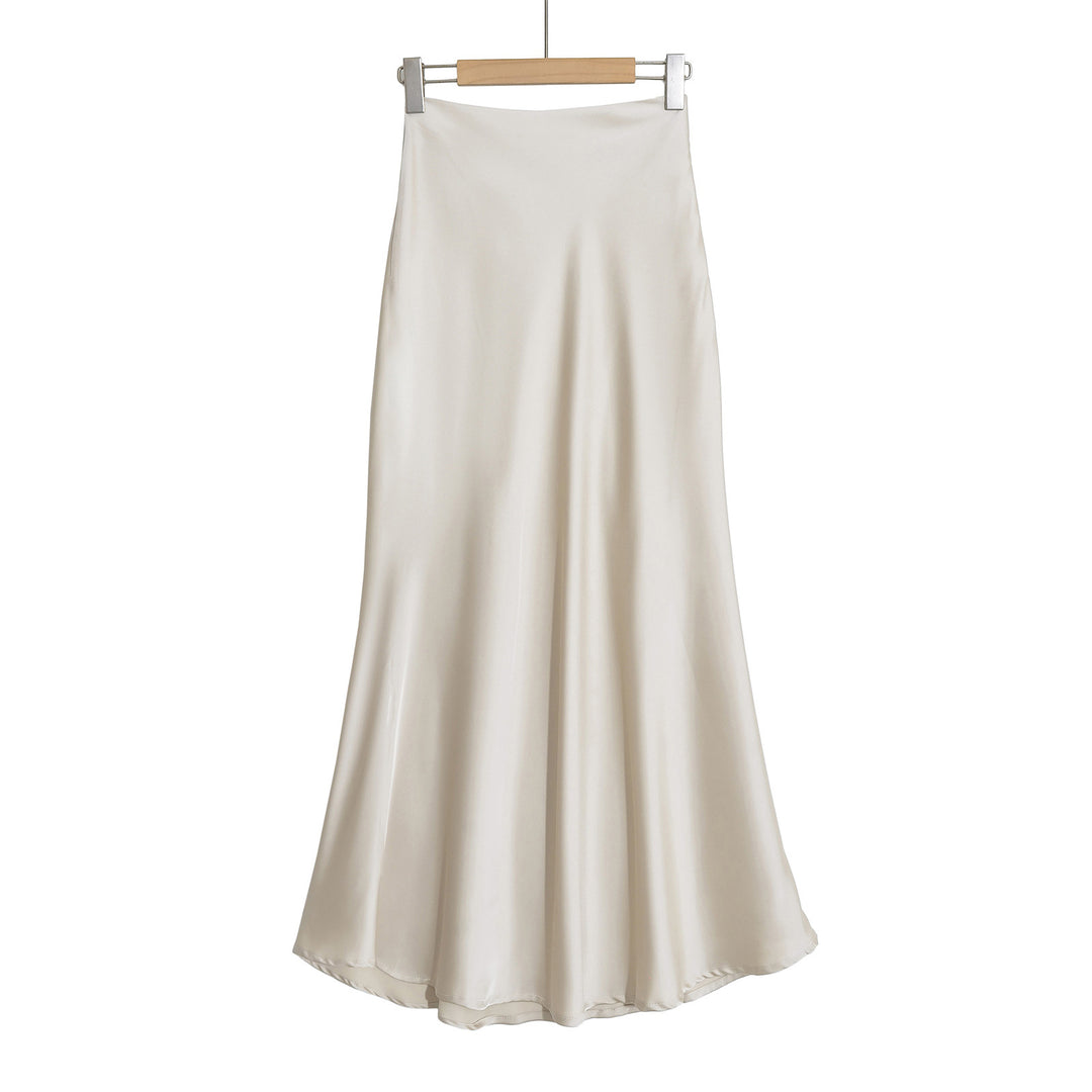Elegant maxi skirt for ladies in flowing satin fabric with high waist Lune London